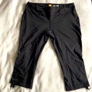 Lucy powermax Hathaway Collection capris